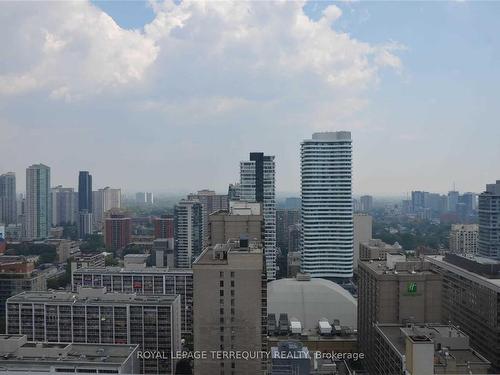 3409-7 Grenville St, Toronto, ON - Outdoor With View