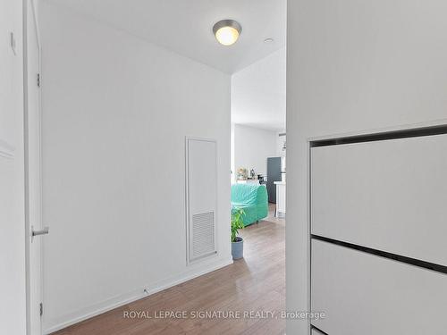 703-49 East Liberty St, Toronto, ON - Indoor Photo Showing Other Room