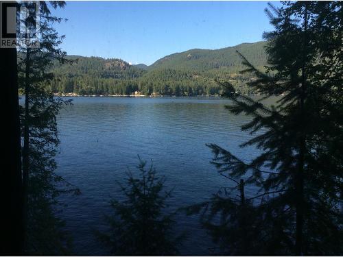 2850 Boat Access West Side Land Park, Christina Lake, BC 