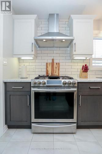 30 Foxtail Lane, St. Thomas, ON - Indoor Photo Showing Kitchen