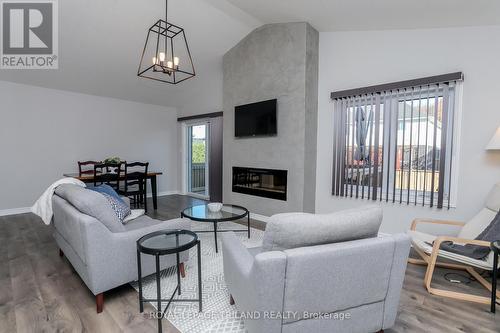 30 Foxtail Lane, St. Thomas, ON - Indoor Photo Showing Living Room With Fireplace