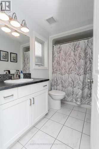 30 Foxtail Lane, St. Thomas, ON - Indoor Photo Showing Bathroom