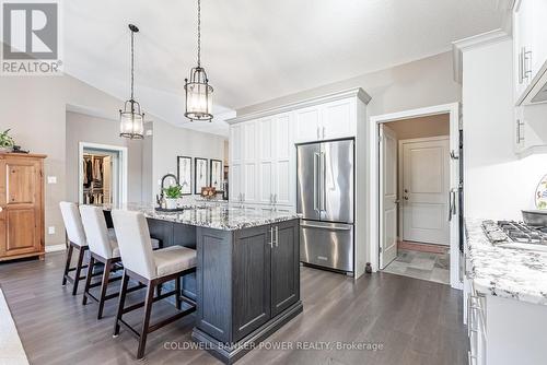 55 - 2250 Buroak Drive, London, ON - Indoor Photo Showing Kitchen With Upgraded Kitchen