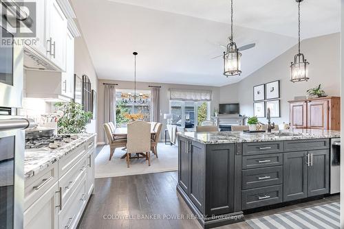 55 - 2250 Buroak Drive, London, ON - Indoor Photo Showing Kitchen With Upgraded Kitchen