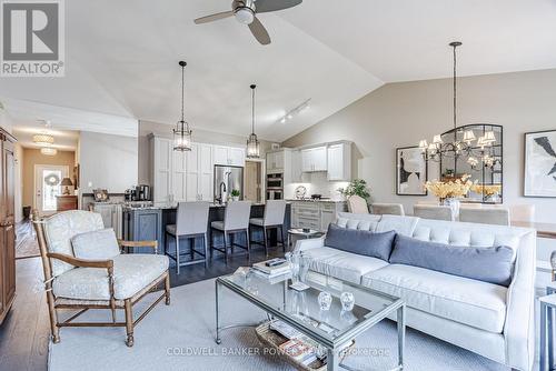 55 - 2250 Buroak Drive, London, ON - Indoor Photo Showing Living Room