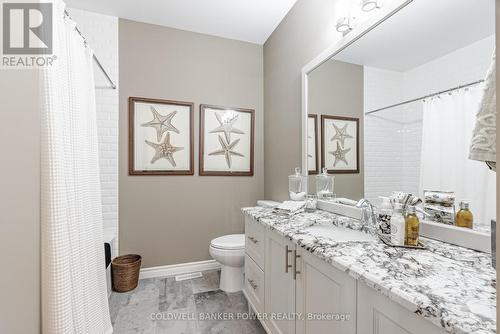 Main floor 4 pc bathroom - 55 - 2250 Buroak Drive, London, ON - Indoor Photo Showing Bathroom