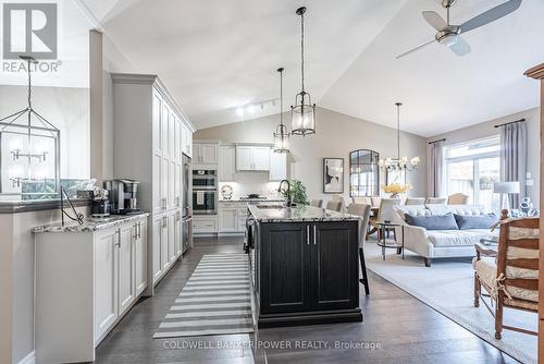 55 - 2250 Buroak Drive, London, ON - Indoor Photo Showing Kitchen With Upgraded Kitchen