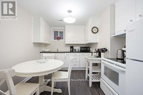 146 Clifton Avenue, Toronto, ON - Indoor Photo Showing Kitchen