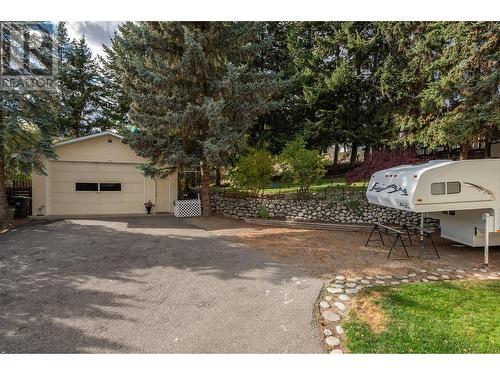 6050 Beatrice Road, Peachland, BC - Outdoor