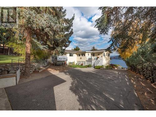 6050 Beatrice Road, Peachland, BC - Outdoor