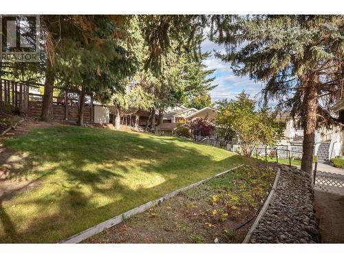 6050 Beatrice Road, Peachland, BC - Outdoor