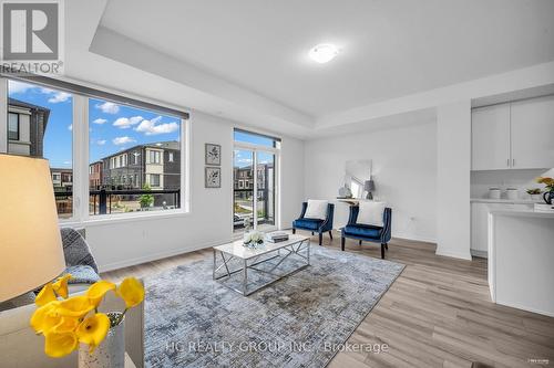 97 Crimson Forest Drive, Vaughan, ON - Indoor Photo Showing Living Room