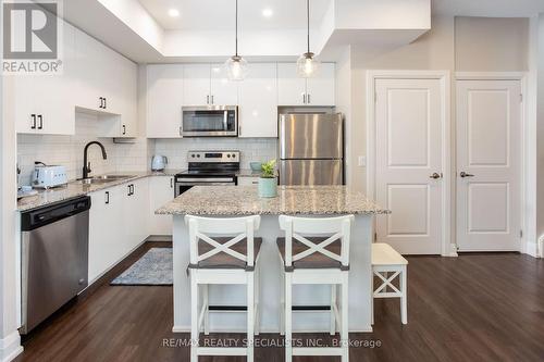 E403 - 52 Coles Avenue, Vaughan, ON - Indoor Photo Showing Kitchen With Stainless Steel Kitchen With Upgraded Kitchen