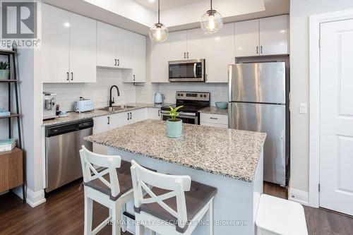 E403 - 52 Coles Avenue, Vaughan, ON - Indoor Photo Showing Kitchen With Stainless Steel Kitchen With Upgraded Kitchen