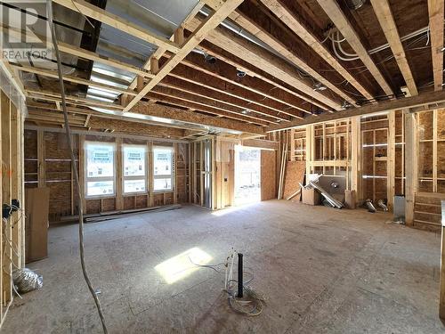 992 Bull Crescent, Kelowna, BC - Indoor Photo Showing Other Room