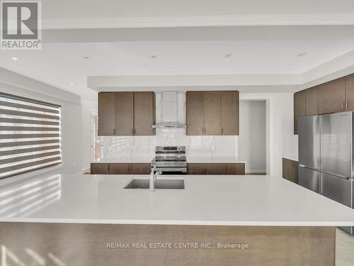 3 Crossmore Crescent, Cambridge, ON - Indoor Photo Showing Kitchen