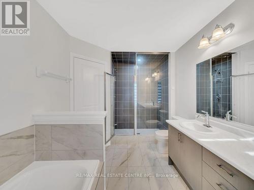 3 Crossmore Crescent, Cambridge, ON - Indoor Photo Showing Bathroom