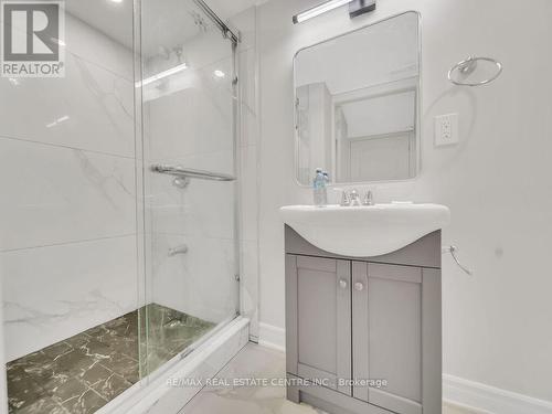 3 Crossmore Crescent, Cambridge, ON - Indoor Photo Showing Bathroom