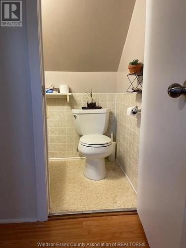 12445 Lanoue Street, Tecumseh, ON - Indoor Photo Showing Bathroom