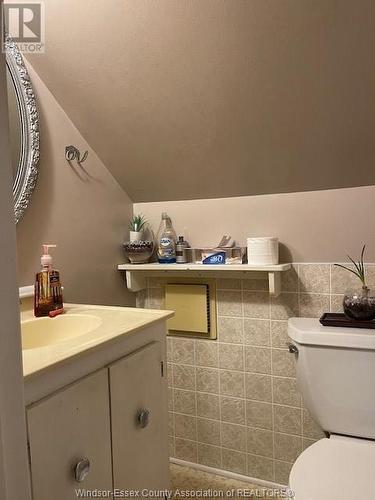 12445 Lanoue Street, Tecumseh, ON - Indoor Photo Showing Bathroom