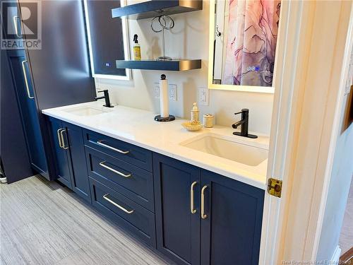 180 Brooklyn Road, Sackville, NB - Indoor Photo Showing Bathroom