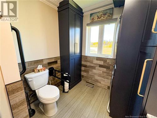 180 Brooklyn Road, Sackville, NB - Indoor Photo Showing Bathroom