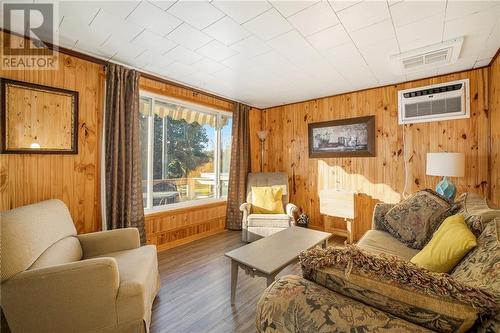 Furnished living room of rental cottage - 538 Clear Lake Road, Rideau Lakes (817 - Rideau Lakes (South Crosby) Twp), ON 