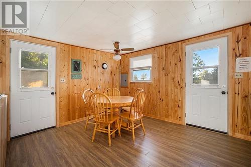 Dining area of rental cottage - 538 Clear Lake Road, Rideau Lakes (817 - Rideau Lakes (South Crosby) Twp), ON 