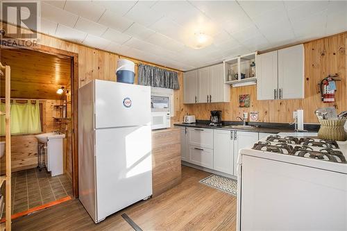 Bathroom of rental cottage - 538 Clear Lake Road, Rideau Lakes (817 - Rideau Lakes (South Crosby) Twp), ON 