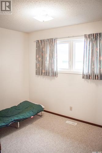 119 Kennedy Drive, Melfort, SK - Indoor Photo Showing Bedroom