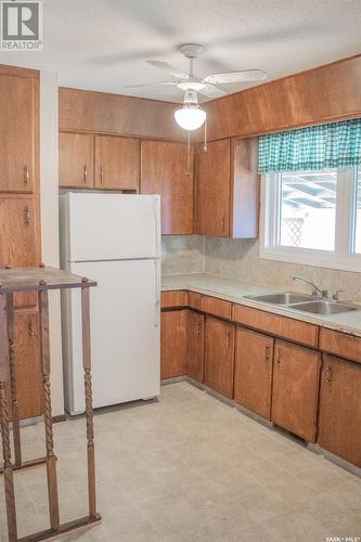 119 Kennedy Drive, Melfort, SK - Indoor Photo Showing Kitchen With Double Sink