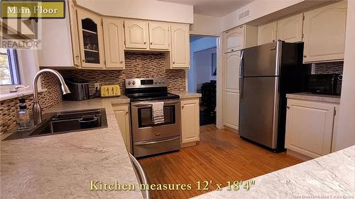 209 Woodleigh Street, Moncton, NB - Indoor Photo Showing Kitchen