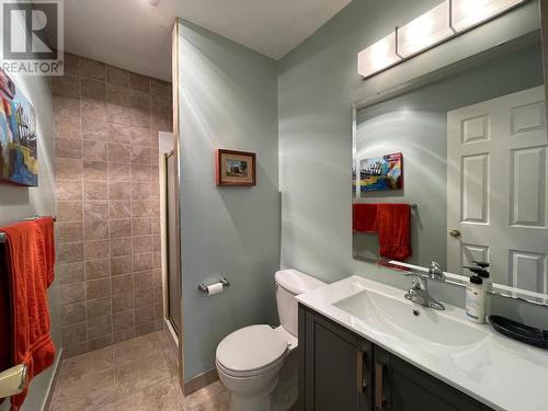 1220 Mill  Street Unit# 1, Nelson, BC - Indoor Photo Showing Bathroom