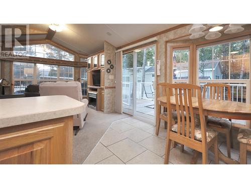 4858 Lynx Drive, Radium Hot Springs, BC - Indoor Photo Showing Dining Room