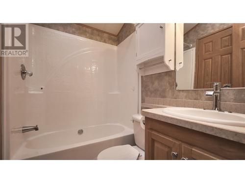 4858 Lynx Drive, Radium Hot Springs, BC - Indoor Photo Showing Bathroom