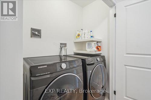 29 Rapids Lane, Hamilton, ON - Indoor Photo Showing Laundry Room