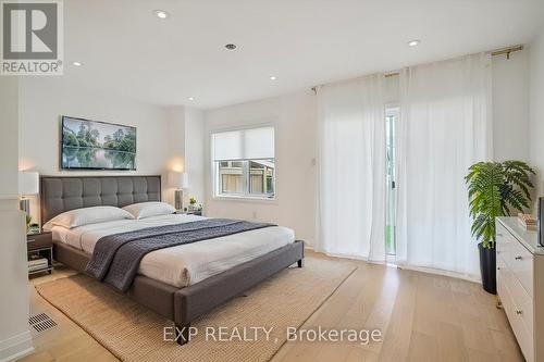 29 Rapids Lane, Hamilton, ON - Indoor Photo Showing Bedroom