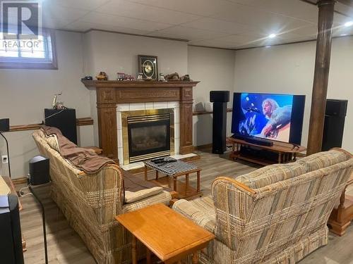 20 Arizona Ave, Sault Ste. Marie, ON - Indoor With Fireplace