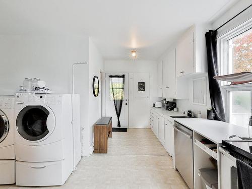 Kitchen - 144  - 146 Rue Lévis, Joliette, QC - Indoor Photo Showing Laundry Room