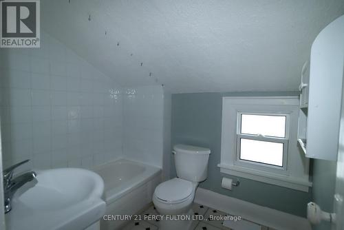 164 Centre Street N, Oshawa, ON - Indoor Photo Showing Bathroom