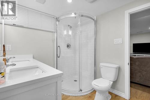 1282 Norman Avenue, London, ON - Indoor Photo Showing Bathroom