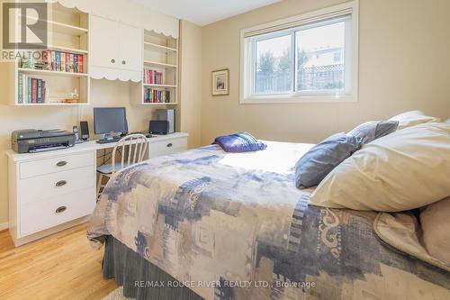 106 Charlottetown Boulevard, Toronto, ON - Indoor Photo Showing Bedroom