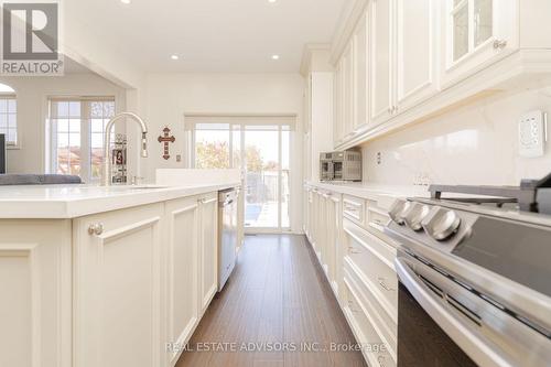 62 Bestview Crescent, Vaughan, ON - Indoor Photo Showing Kitchen