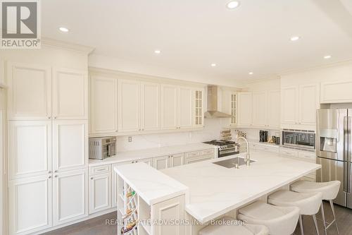 62 Bestview Crescent, Vaughan, ON - Indoor Photo Showing Kitchen