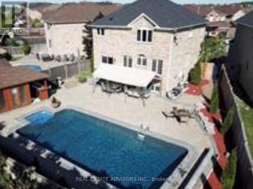 62 Bestview Crescent, Vaughan, ON - Outdoor With In Ground Pool