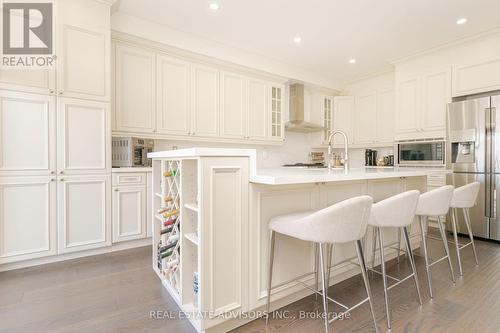 62 Bestview Crescent, Vaughan, ON - Indoor Photo Showing Kitchen