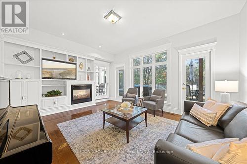 39 Josie Drive, Richmond Hill, ON - Indoor Photo Showing Living Room With Fireplace