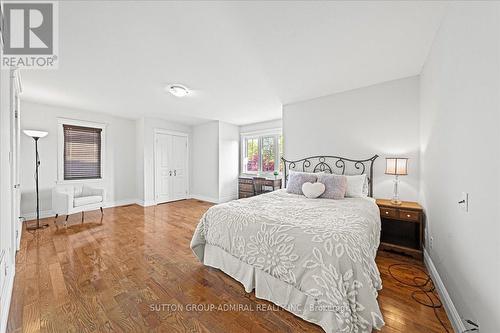 39 Josie Drive, Richmond Hill, ON - Indoor Photo Showing Bedroom