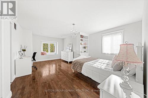 39 Josie Drive, Richmond Hill, ON - Indoor Photo Showing Bedroom