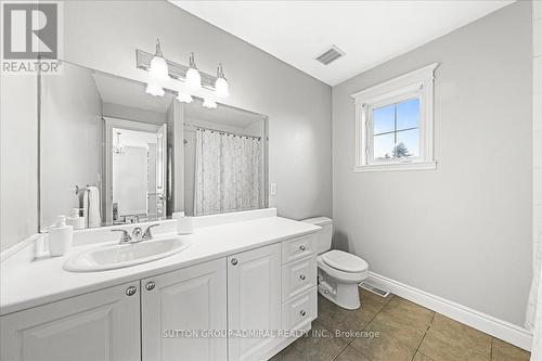 39 Josie Drive, Richmond Hill, ON - Indoor Photo Showing Bathroom